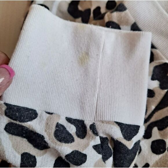 PINK Victoria's Secret Sweatshirt - Picture 2 of 6